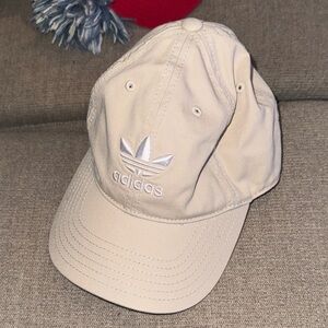 adidas Cream Trefoil Baseball Cap- NEVER worn